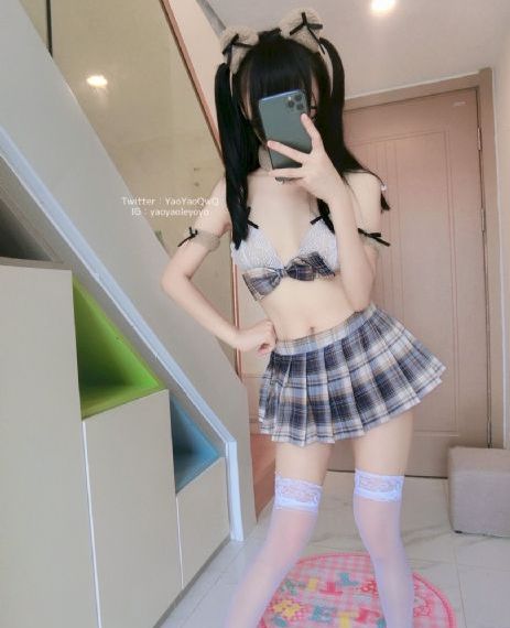 日韩美女裸替艺术_BD国语免费播放