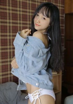 二人剧烈运动扑克视频_1080高清视频观看