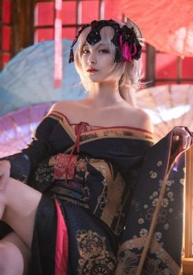晚上睡不着看点害羞事女生_HD动漫在线观看